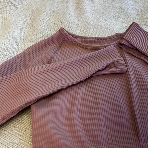 2 Piece Cropped Top Legging Workout Set Purplet - Picture 2 of 4